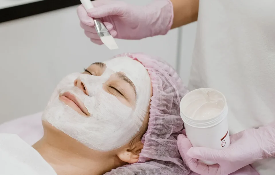 listing-medikal-cilt-bakimi-nedir-klasik-bakim-farklari-ve-faydalari